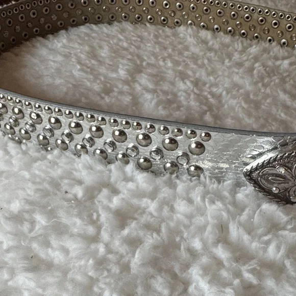 Silver Embellished Women's Belt - Picture 2 of 3
